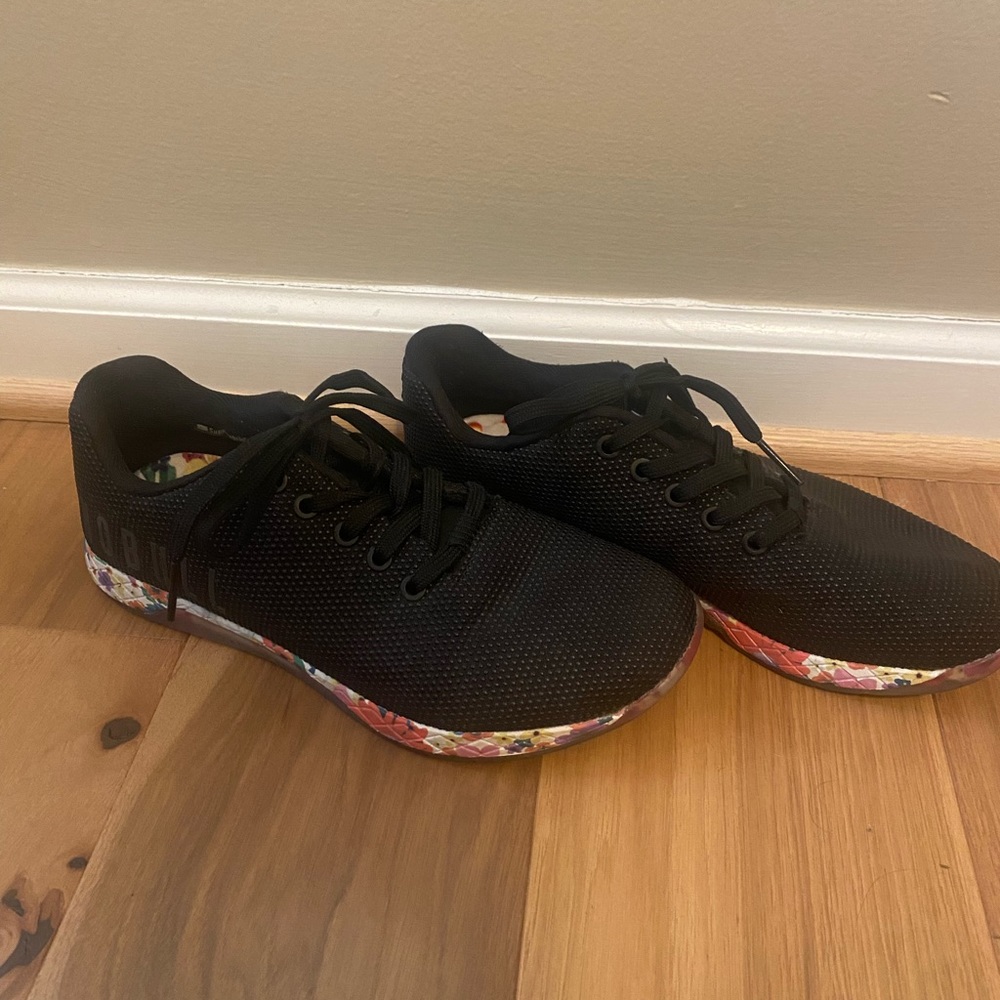 NO BULL Black Daisy Trainers